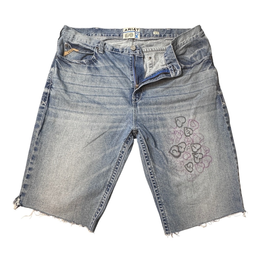 Ariat M2 Denim Shorts Mens 44 Blue Relaxed Boot Cut Raw Hem Heart Graphic Jorts